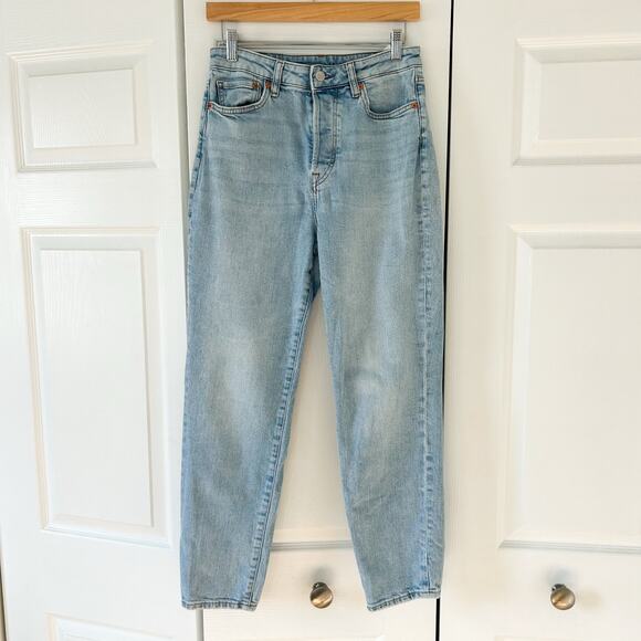 H&M &Denim Light Wash Ultra High Waist Mom Jeans Size 6 EUC - Picture 7 of 8